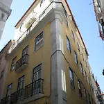Apartamento Lisbons Foodie District, Walk To Time Out Market Lisboa